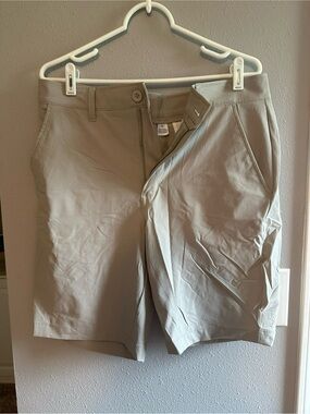 Men's Gray Kenneth Cole Golf Shorts